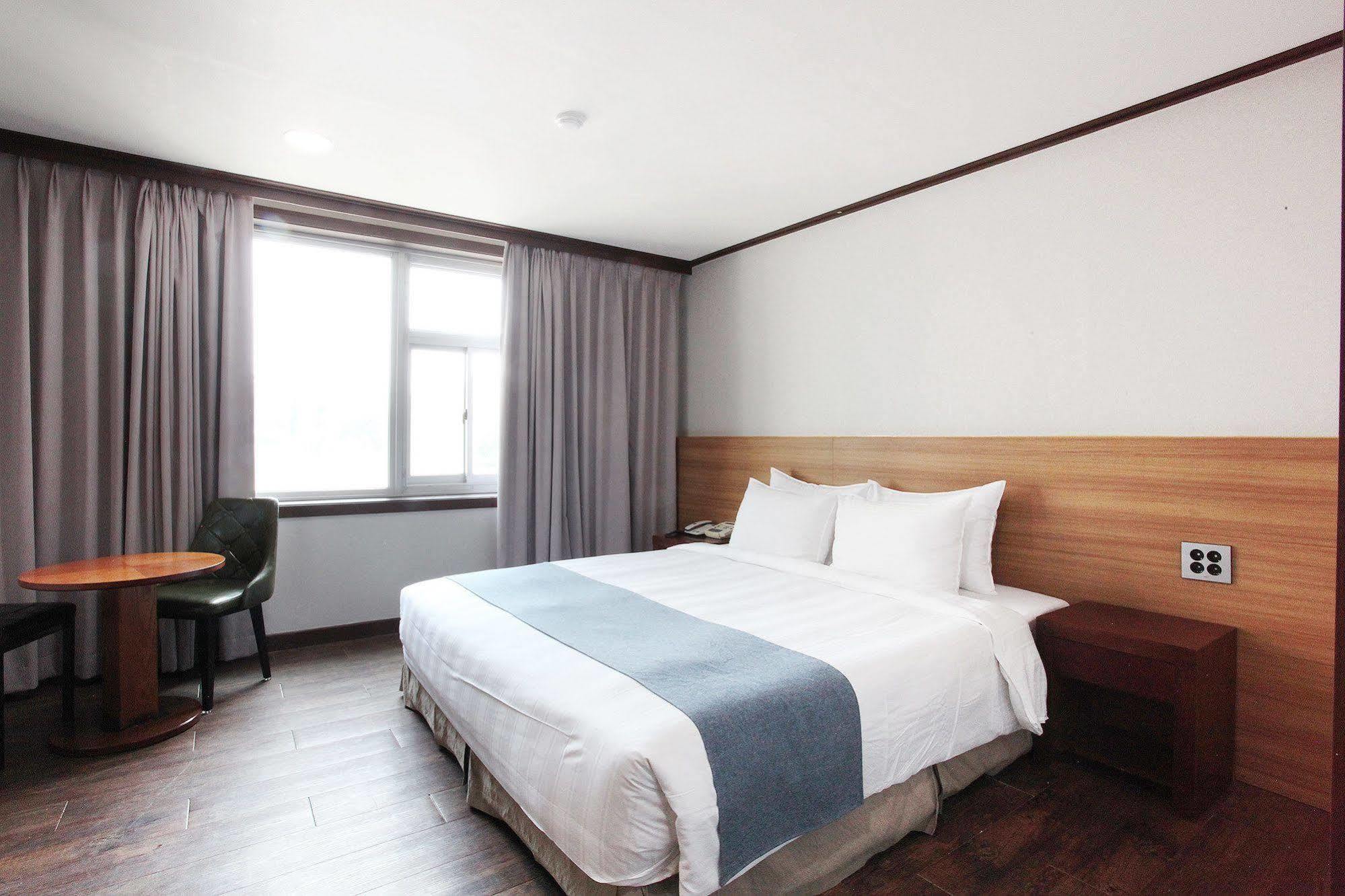Noblesse Hotel Jeju Exteriör bild